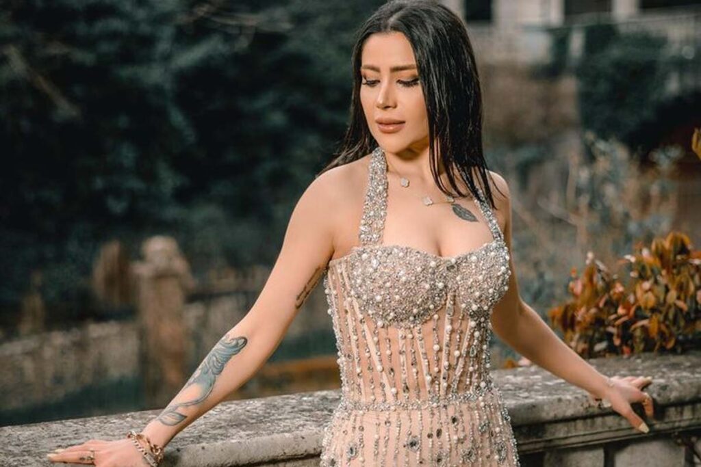 دانلود اپلیکیشن دنس بت